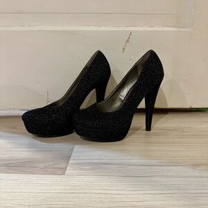 Tallulah Blu Platform Textured Glittery Heels